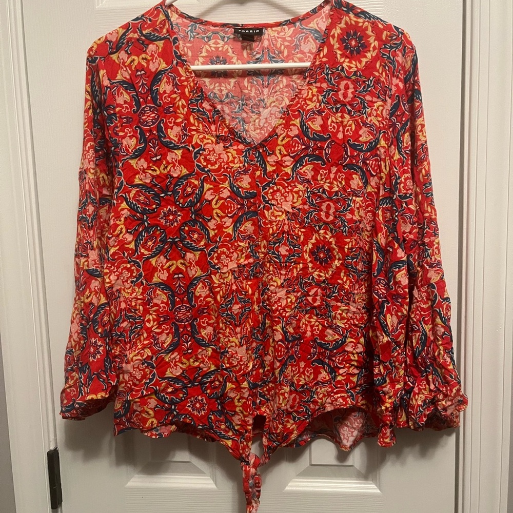 Women’s‎ Torrid Size 2 Rayon Slub Tie-Front Top Wide Sleeves Paisley Boho